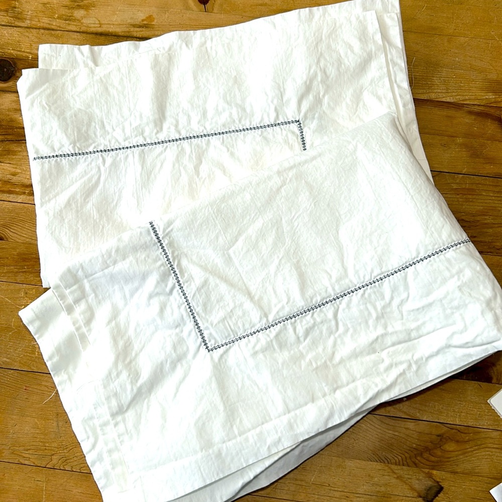 Maurizio Italy Single Hemstitch Shams x 2